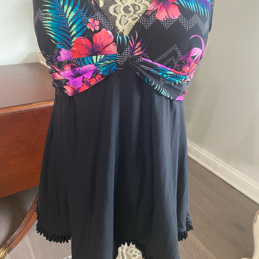 Island Waves Woman swimsuit 18 W